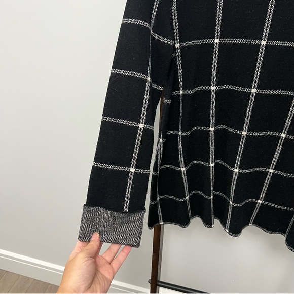 Max Studio Black White Checkered Sweater Sz XS - Picture 5 of 5